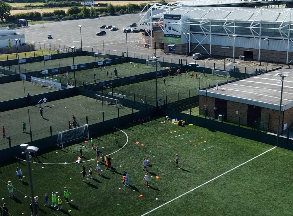 Shrewsbury-Town-Football-Club-College-and-University-Playing-Football-While-Studying-aspect-ratio-570-420